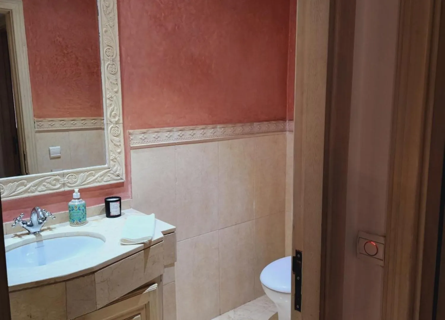 Number Nine Triangle D'Or By Ib Signature - Chic 3-Bedroom Family Apartment In Sought-After Area, 24 X7 Security - Self Check-In - Parking - City View With Terrace - Walk To Cafes! City Centre Casablanca